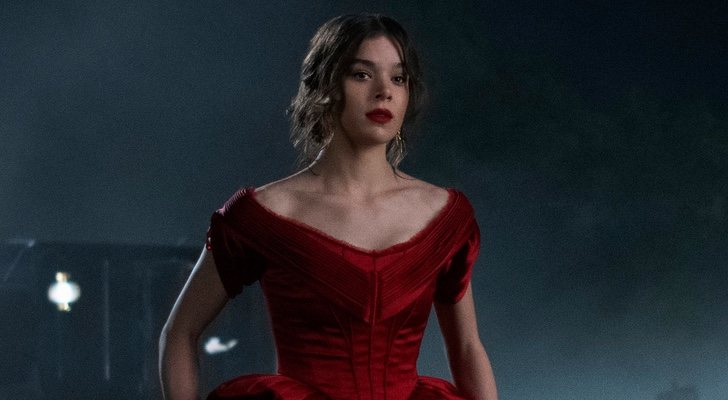 Hailee Steinfeld en 'Dickinson'