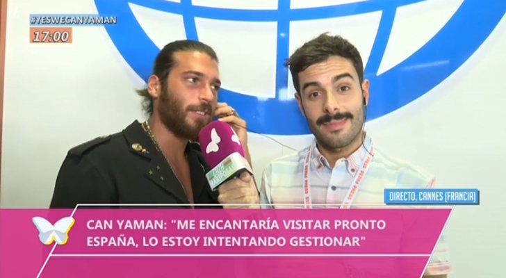 Can Yaman y Germán González durante la conexión en directo con 'Cazamariposas'