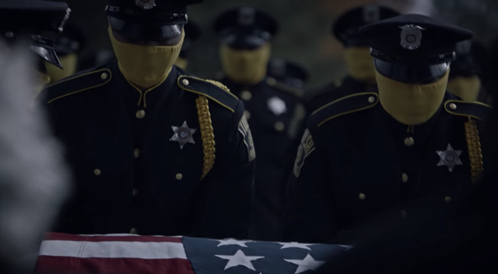 Los policías enmascarados de Tulsa en 'Watchmen' de HBO