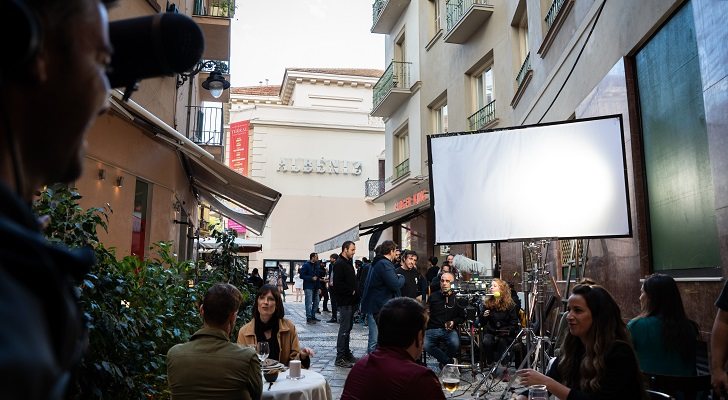 Uno de los momentos del rodaje de 'Malaka ' en una céntrica calle de Málaga