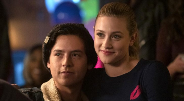 Cole Sprouse y Lili Reinhart en &#39;Riverdale&#39;
