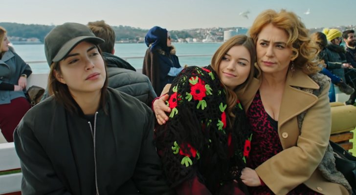 Hazan, Ece y Fazilet en 'La señora Fazilet y sus hijas'