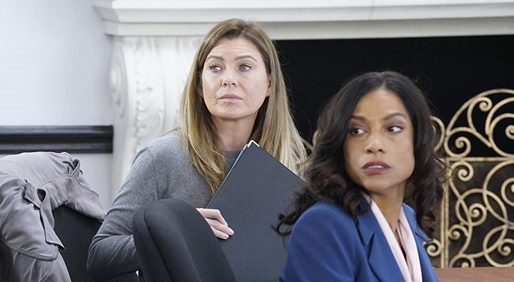 Meredith junto a su abogada en 'Anatomía de Grey'