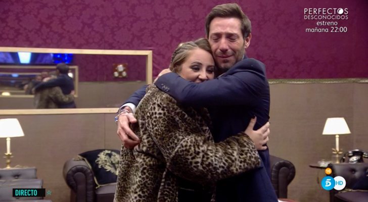 Antonio David abraza a Rocío Flores en 'GH VIP 7'