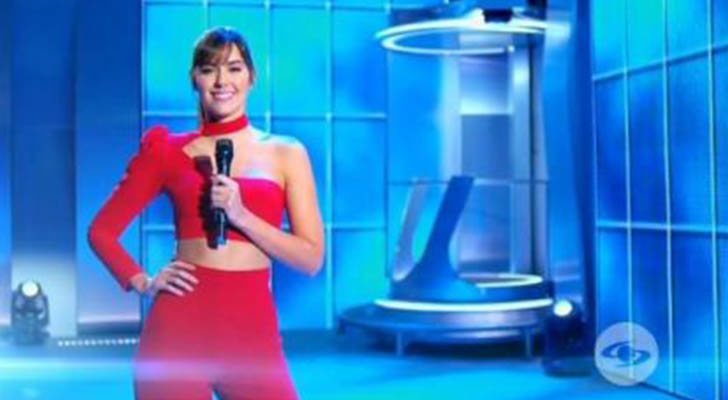 Paulina Vega con el ascensor de 'A otro nivel'