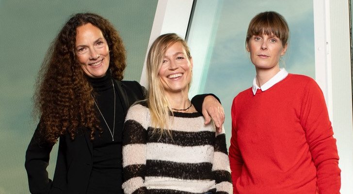 La directora Annette K. Olesen, la guionista Johanne Algren y la productora Ditte Milstead