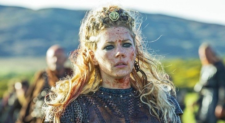 Lagertha (Katheryn Winnick) defiende su territorio de los ataques de Ivar en la quinta temporada de 'Vikings'