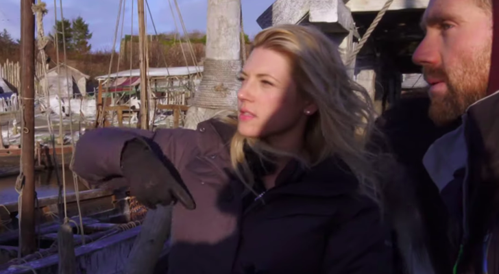 Katheryn Winnick filmando un capítulo de 'Vikings'