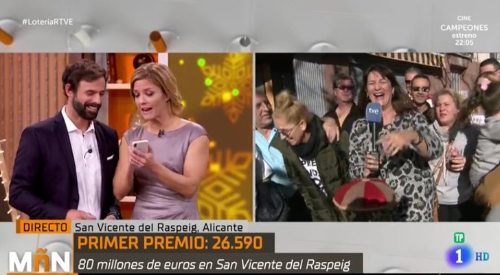Natalia Escudero celebró el premio mientras trabajaba para &#39;La mañana&#39; de La 1