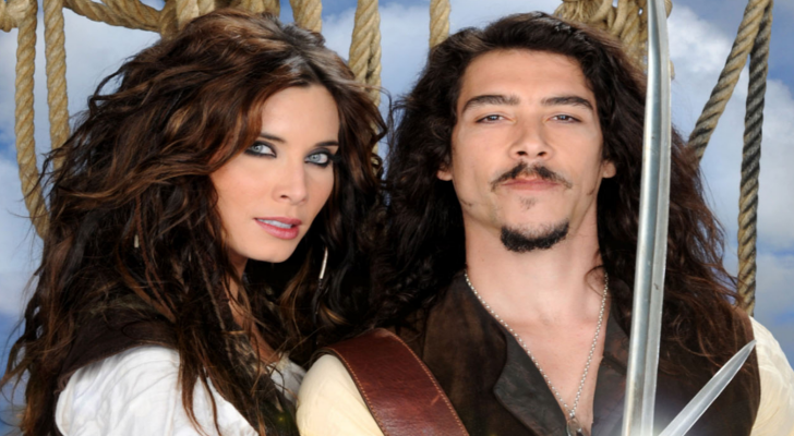 Pilar Rubio y Óscar Jaenada en 'Piratas'