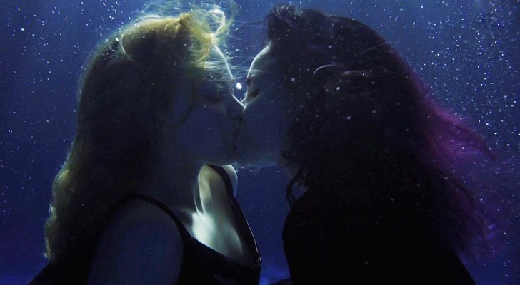 Cris y Joana se besan por primera vez en la segunda temporada de 'Skam España'