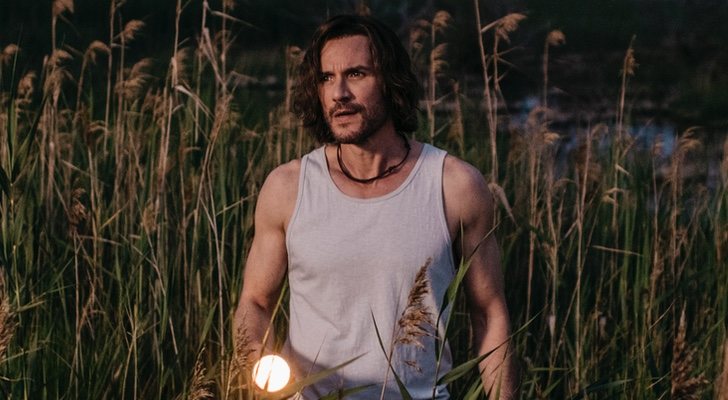 Antonio (Daniel Grao), en los flashbaks de Valencia en &#39;Perdida&#39;