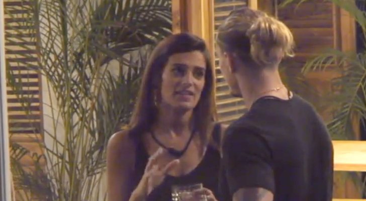 Susana se acerca a Lewis en 'La isla de las tentaciones'