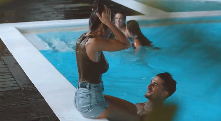 Fiama después de caer a la piscina en 'La isla de las tentaciones'