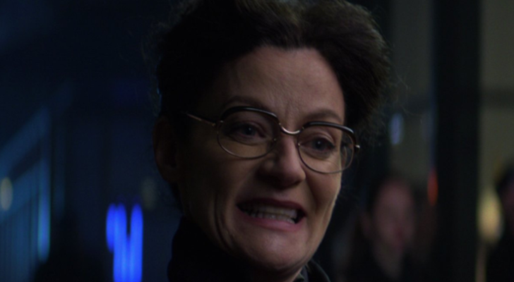 Michelle Gomez es también la Señorita Wardwell en 'Sabrina'