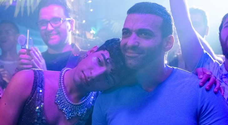 La pareja protagonista del último episodio de &#39;Little America&#39;