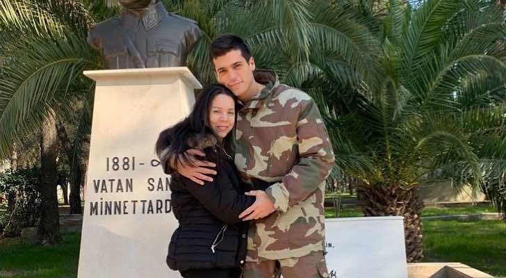 Can Yaman y su madre