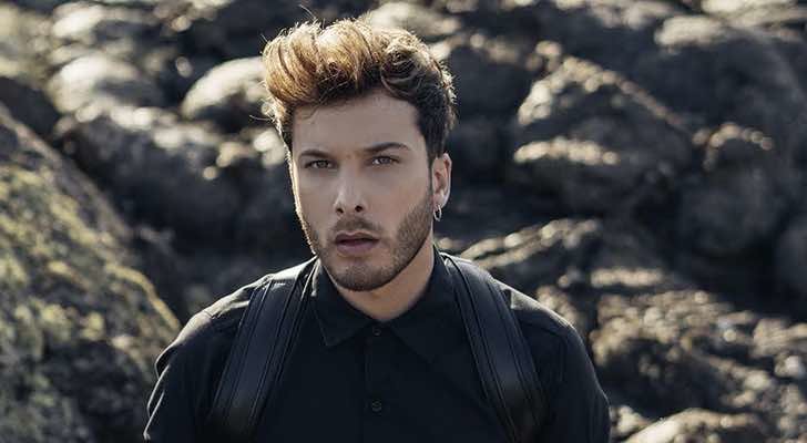 Blas Cantó en el videoclip de &quot;Universo&quot;