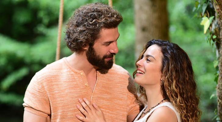 Furkan Palali y Asli Bekiroglu, actores protagonistas de 'Mi mentira más dulce'
