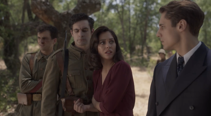 Blanca Suárez y Martiño Rivas en 'Las chicas del cable'