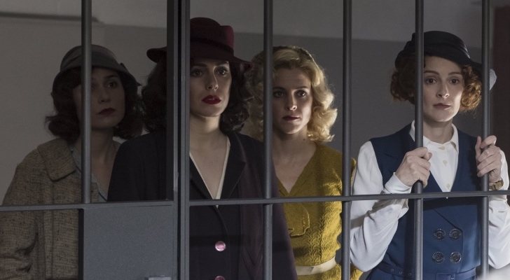 Marga, Lidia, Ángeles y Óscar en la cuarta temporada de 'Las chicas del cable'