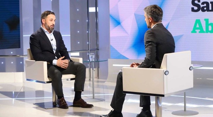 Santiago Abascal y Carlos Franganillo en el cara a cara del 'Telediario 2'