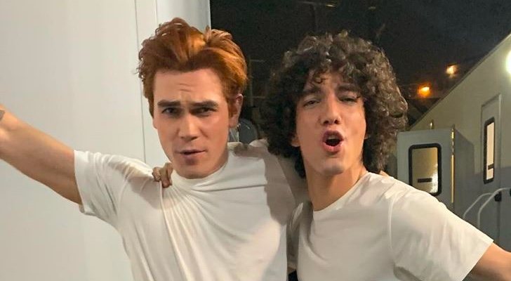 KJ Apa ('Riverdale') junto a Jorge López ('Élite')