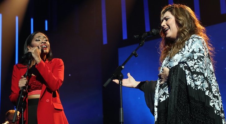 Nia junto a Estrella Morente durante la actuación de la Gala 6 de &#39;OT 2020&#39;
