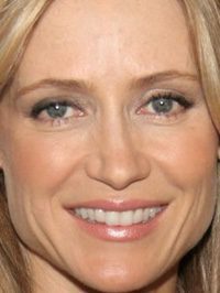 Kelly Rowan