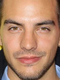 Vadhir Derbez
