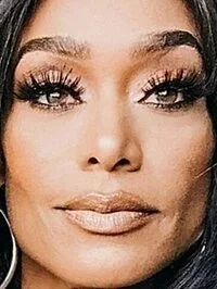 Tami Roman