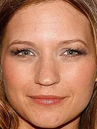Vanessa Ray