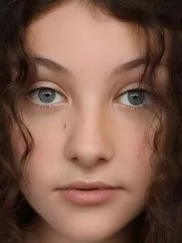 Chloe Raphael
