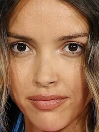 Lyna Khoudri