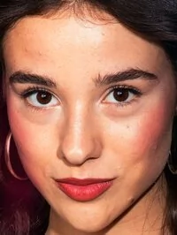 Cristina Lora