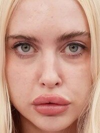 Chloe Cherry
