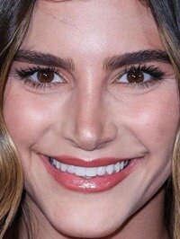 Mia Challis