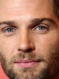 Mike Vogel