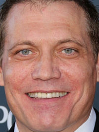 Holt McCallany