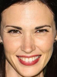 Laura Mennell