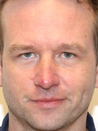 Dallas Roberts