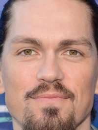 Steve Howey