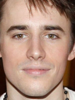 Reeve Carney