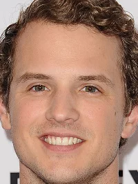 Freddie Stroma