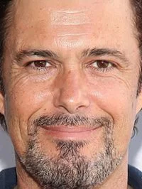 Carlos Bernard