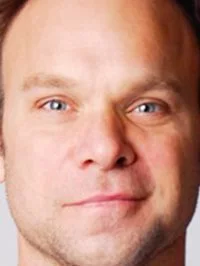 Norbert Leo Butz