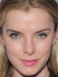 Betty Gilpin