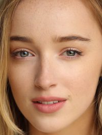 Phoebe Dynevor