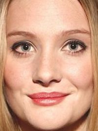 Romola Garai