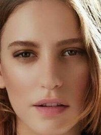 Serenay Sarikaya